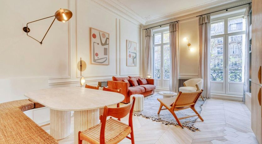 Photo of Antique & Classic