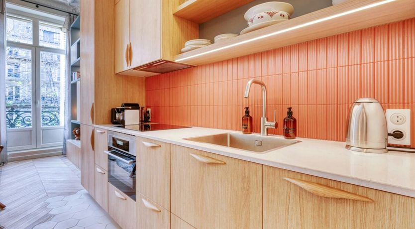 Photo of Antique & Classic