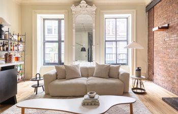 Manhattan Whiskey & Vermouth Holiday Home