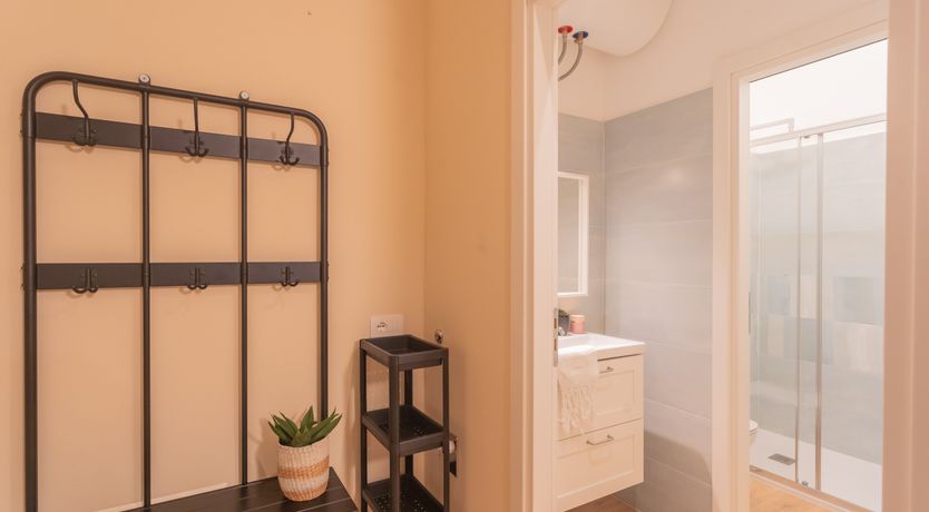 Photo of Lake & Valley