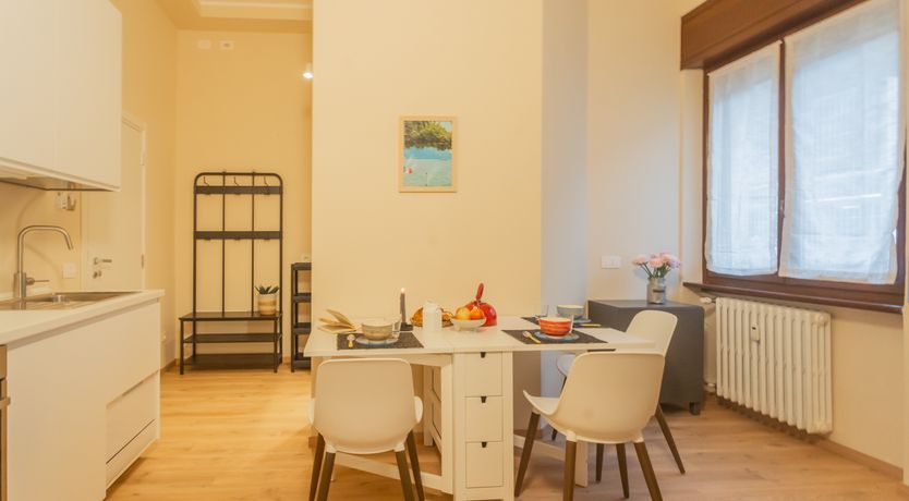 Photo of Lake & Valley