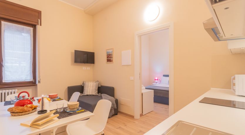 Photo of Lake & Valley