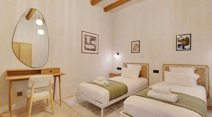 Photo of Old Parisian Charm