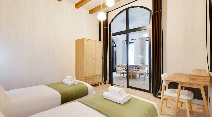 Photo of Old Parisian Charm