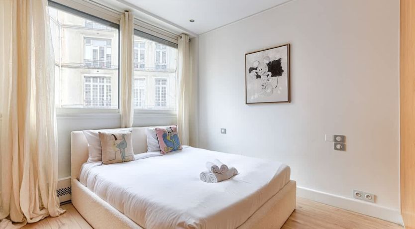 Photo of Elegant Parisian Avenue