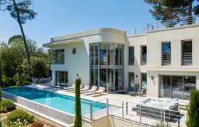 Photo of above-antibes