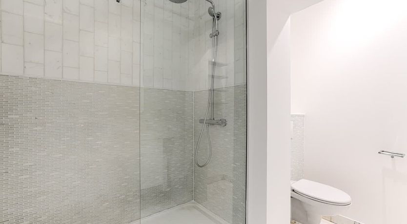 Photo of Modern View