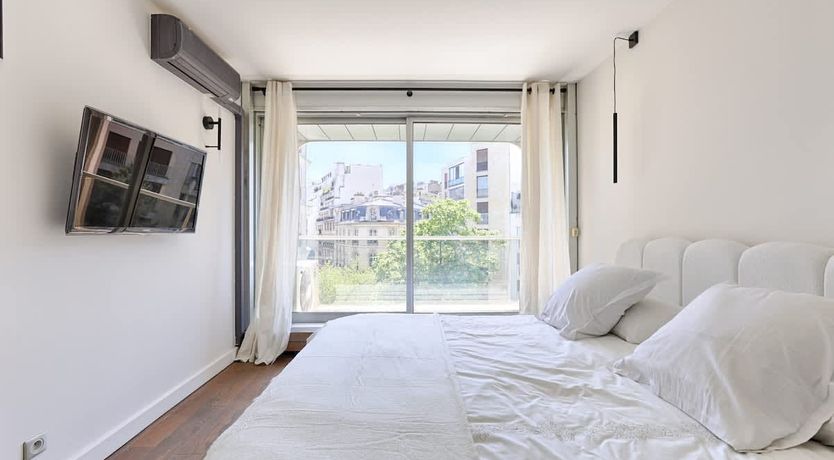 Photo of Modern View