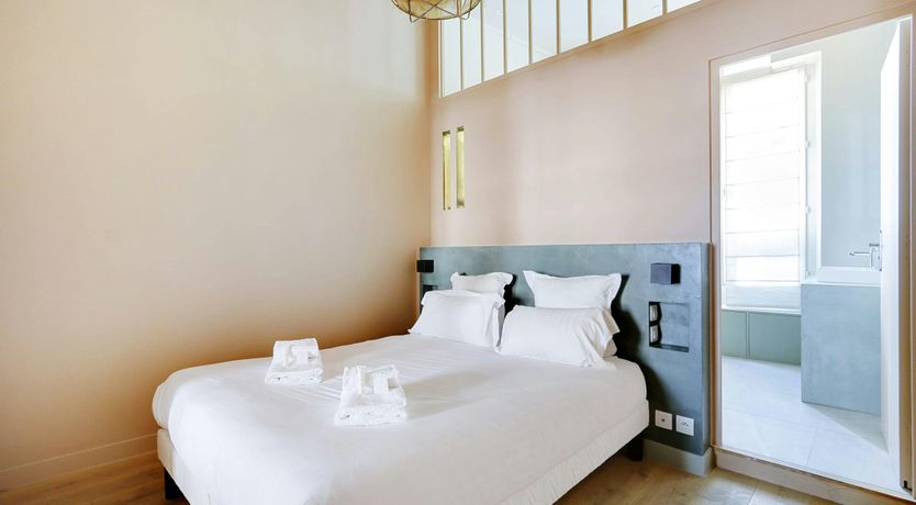 Photo of Parisian Street