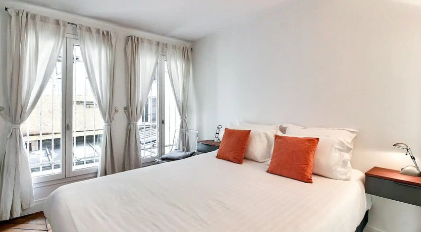 Photo of Parisian Papers