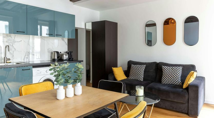 Photo of Avenues & Boulevards