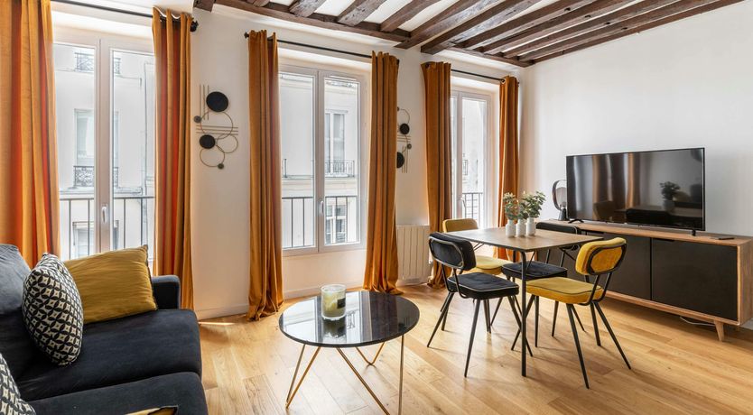 Photo of Avenues & Boulevards