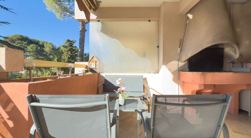 Photo of Quiet Pearl