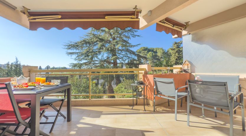 Photo of Quiet Pearl