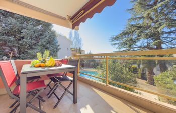 Quiet Pearl Holiday Home