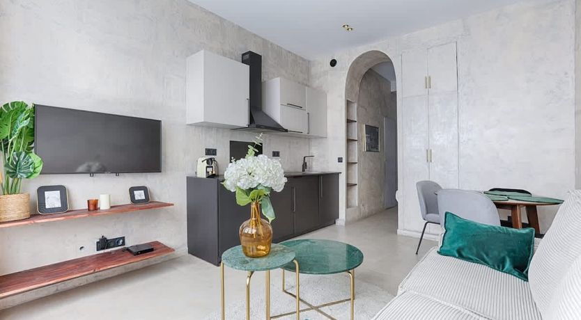 Photo of Galleries & History