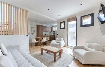 Batignolles Hideaway Holiday Home