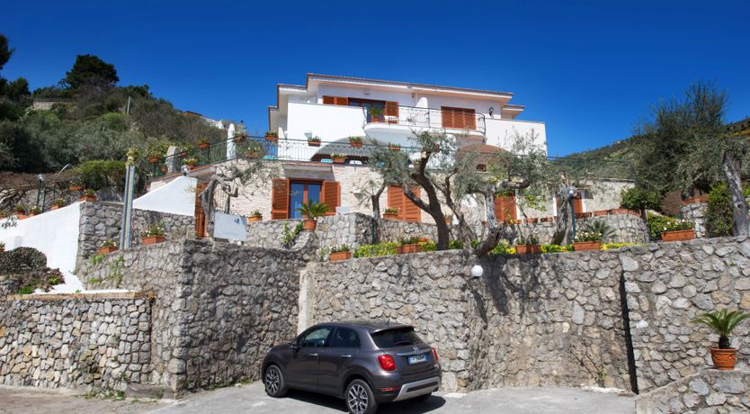 Photo of Li Galli Charm