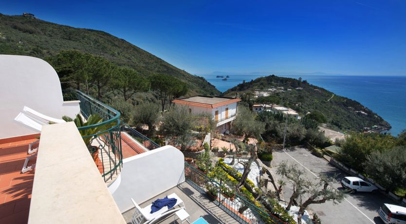 Photo of Li Galli Charm