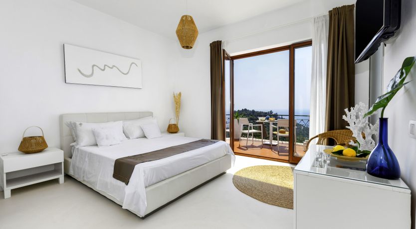 Photo of Li Galli Charm