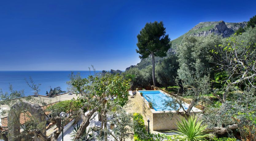 Photo of Li Galli Charm