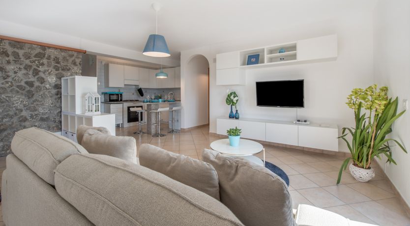 Photo of Li Galli Charm