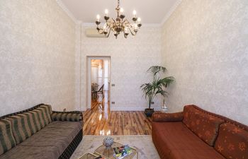 Art Deco Dwelling Holiday Home