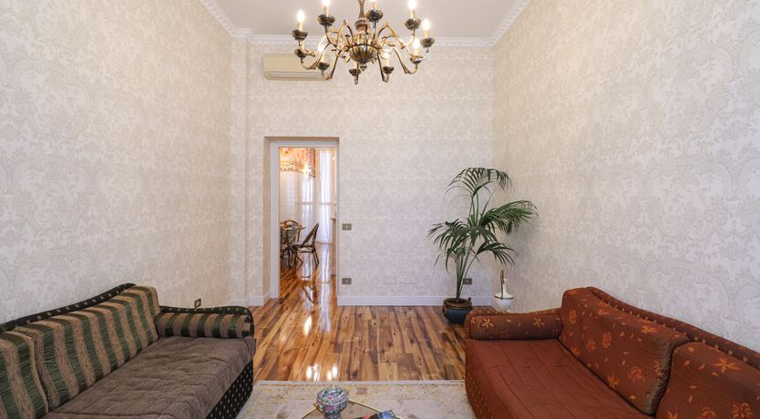 Photo of Art Deco Dwelling