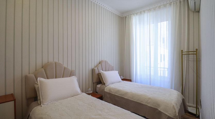 Photo of Art Deco Dwelling