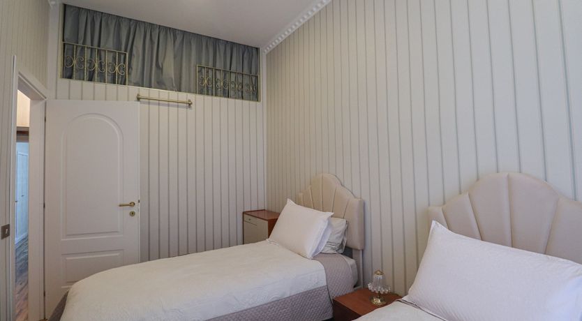 Photo of Art Deco Dwelling