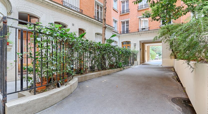 Photo of Left Bank Dream