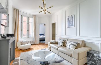 Left Bank Dream Holiday Home