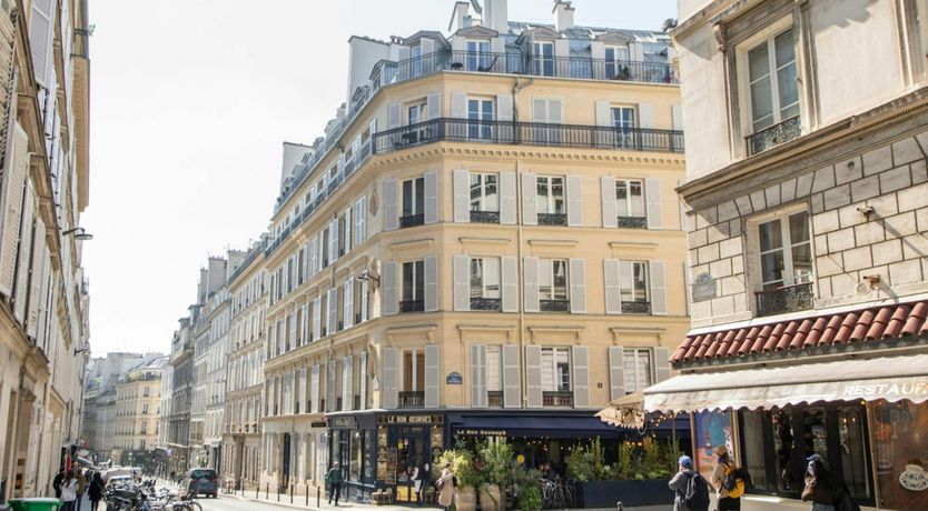 Photo of Elegant Quarters