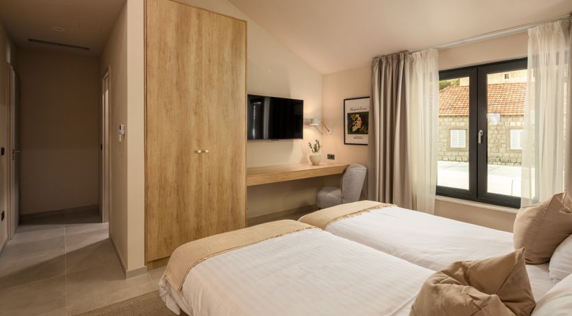 Photo of Cliff & Jewel