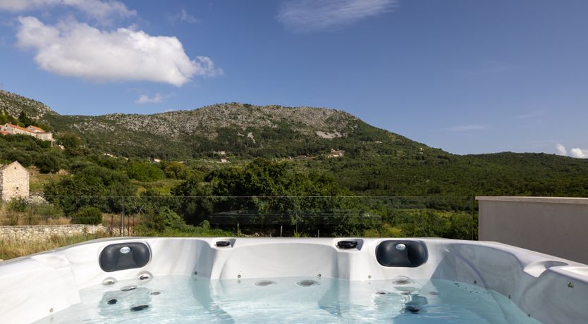 Photo of Cliff & Jewel