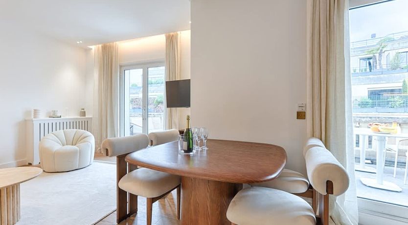 Photo of Stylish Oasis