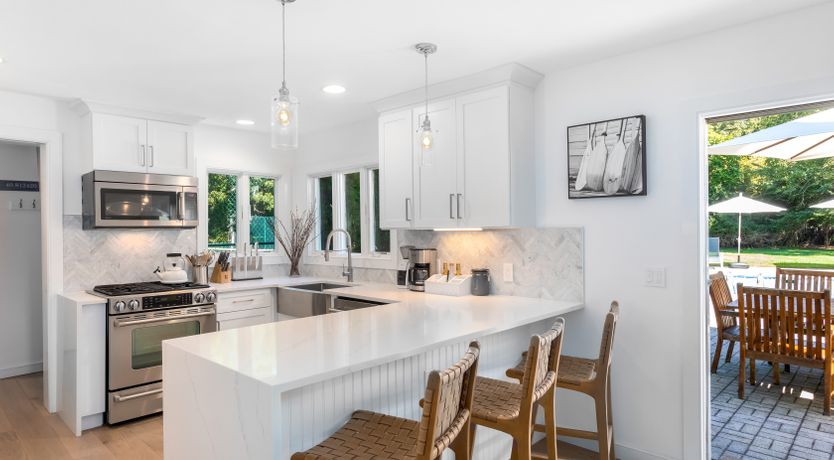 Photo of Racquet & Relax