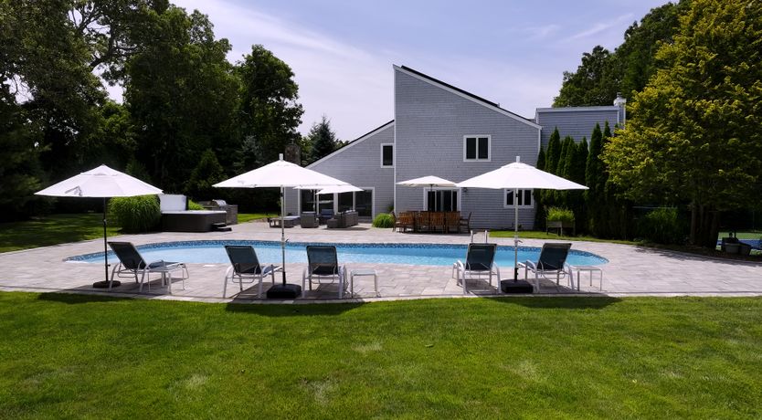 Photo of Racquet & Relax