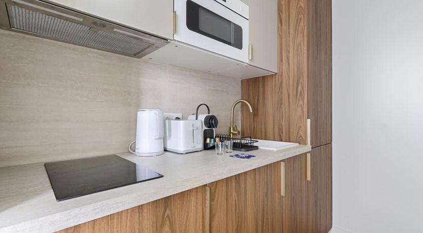 Photo of Romantic Pearl