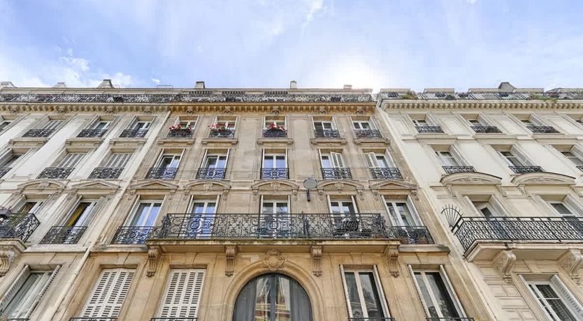 Photo of Romantic Pearl