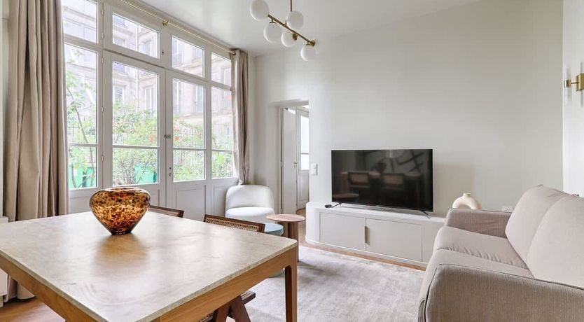 Photo of Romantic Pearl