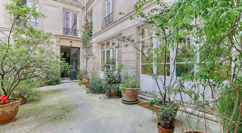 Photo of Romantic Pearl