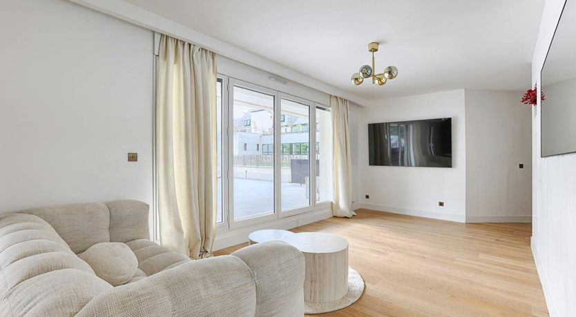 Photo of A Parisian Jewel