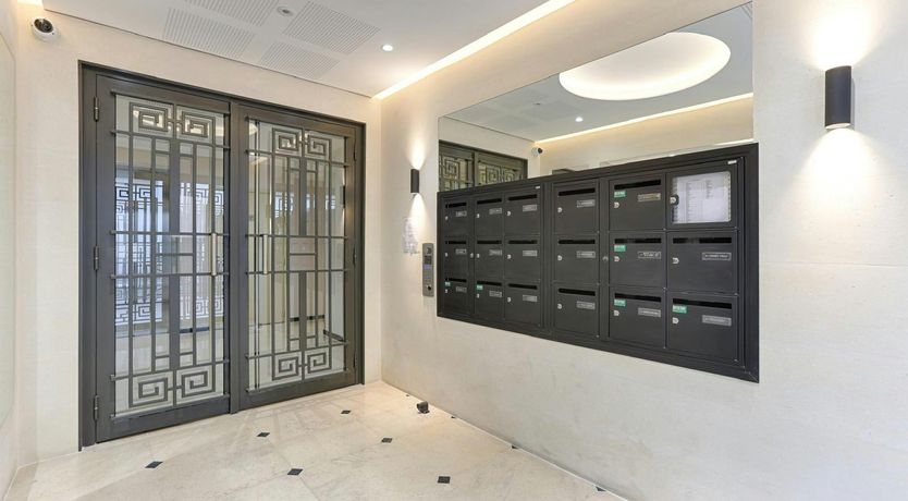 Photo of A Parisian Jewel