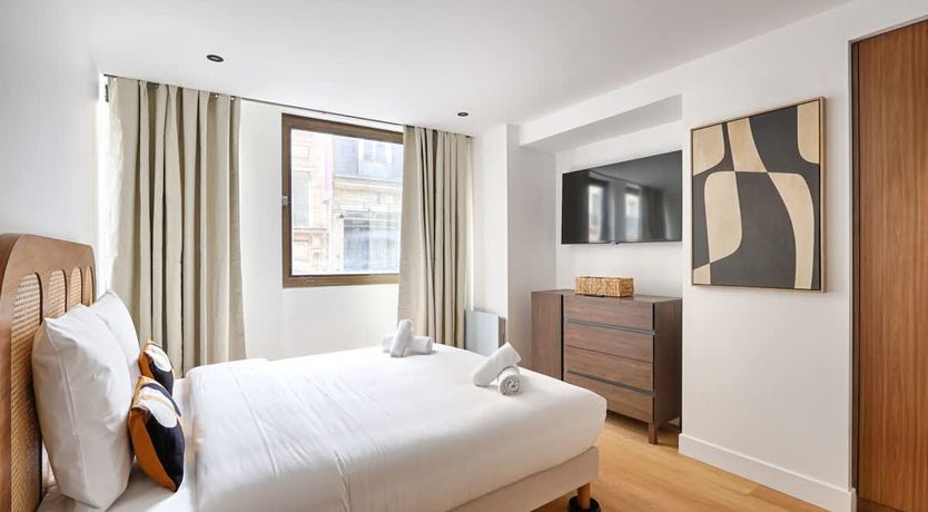 Photo of Parisian Path