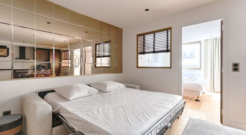 Photo of Parisian Path