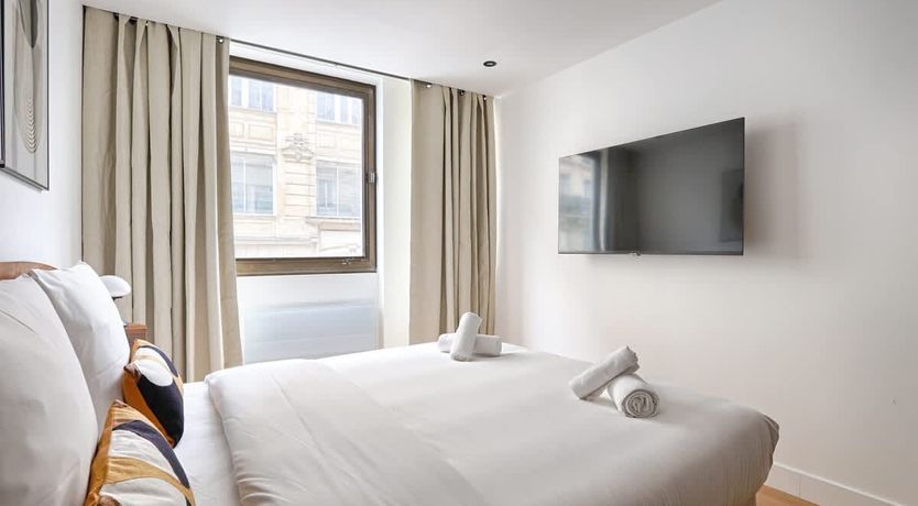 Photo of Parisian Path