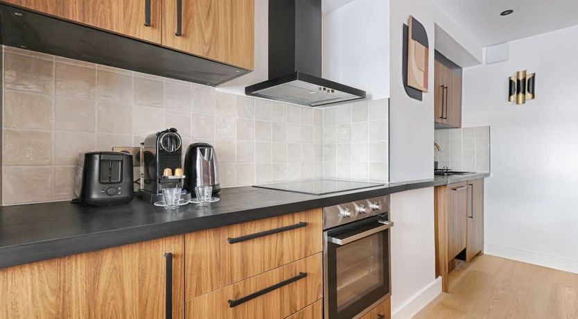 Photo of Parisian Path