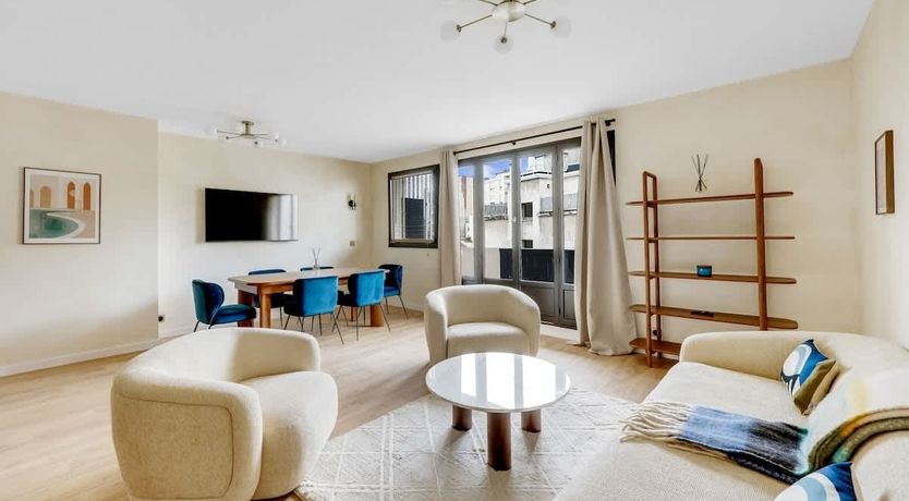 Photo of Notes From Neuilly