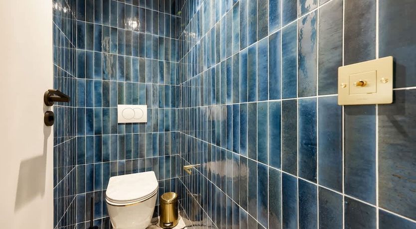 Photo of Notes From Neuilly